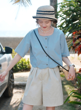 花吉B407蓝色方领波浪剪裁下摆中袖短款衬衫女2026新款夏短袖衬衣