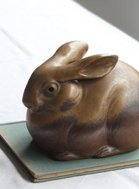 日本备前烧柴窑粗陶生肖属兔摆件