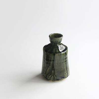 日本美浓烧作家手工绿釉梳篦纹小花瓶日式插花器家居空间装饰摆件