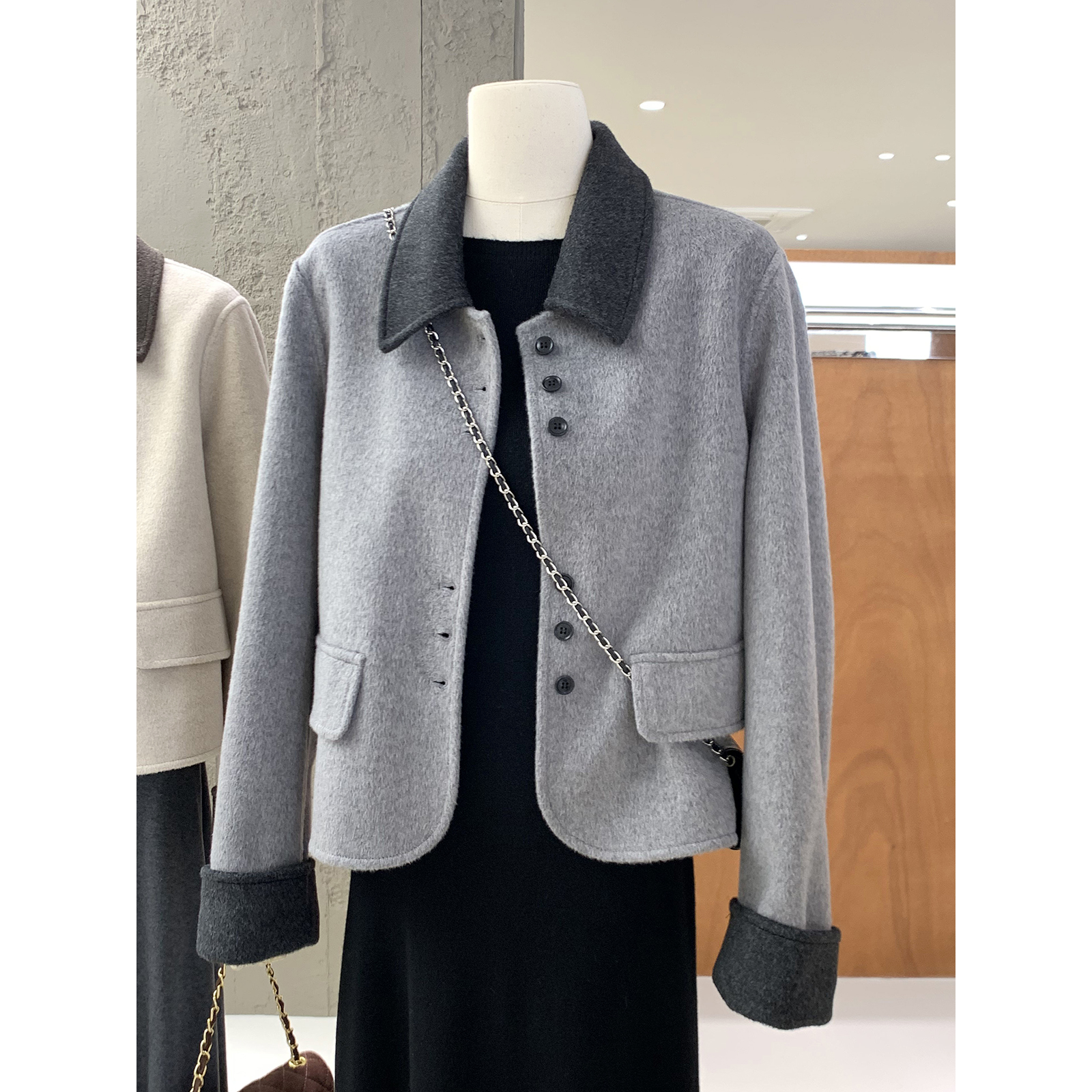 精致感撞色小香风双面羊绒短外套