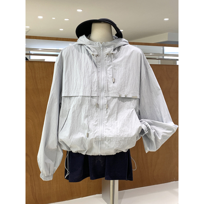 轻量化户外运动连帽拉链防晒外套