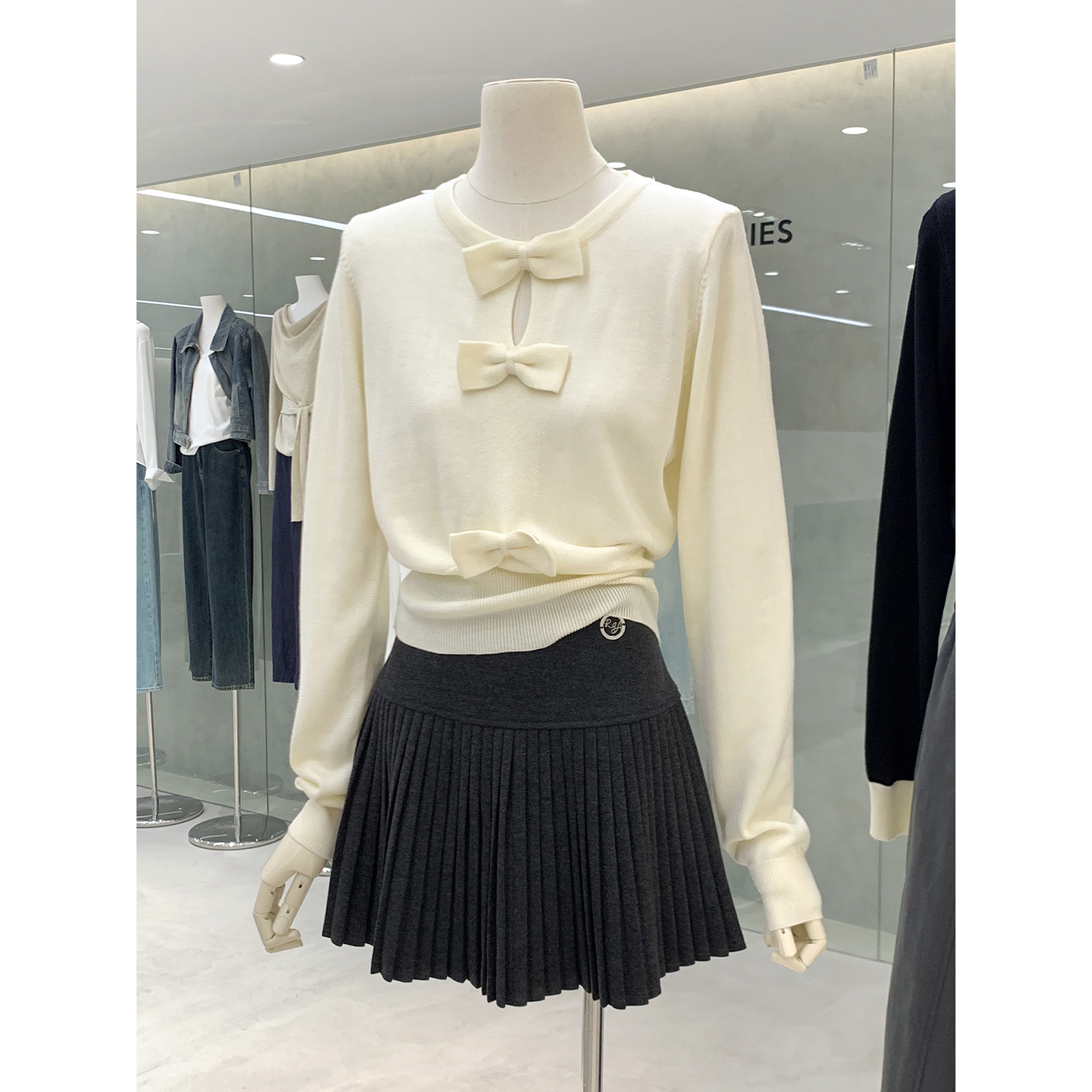 miu系千金感立体蝴蝶结针织毛衣