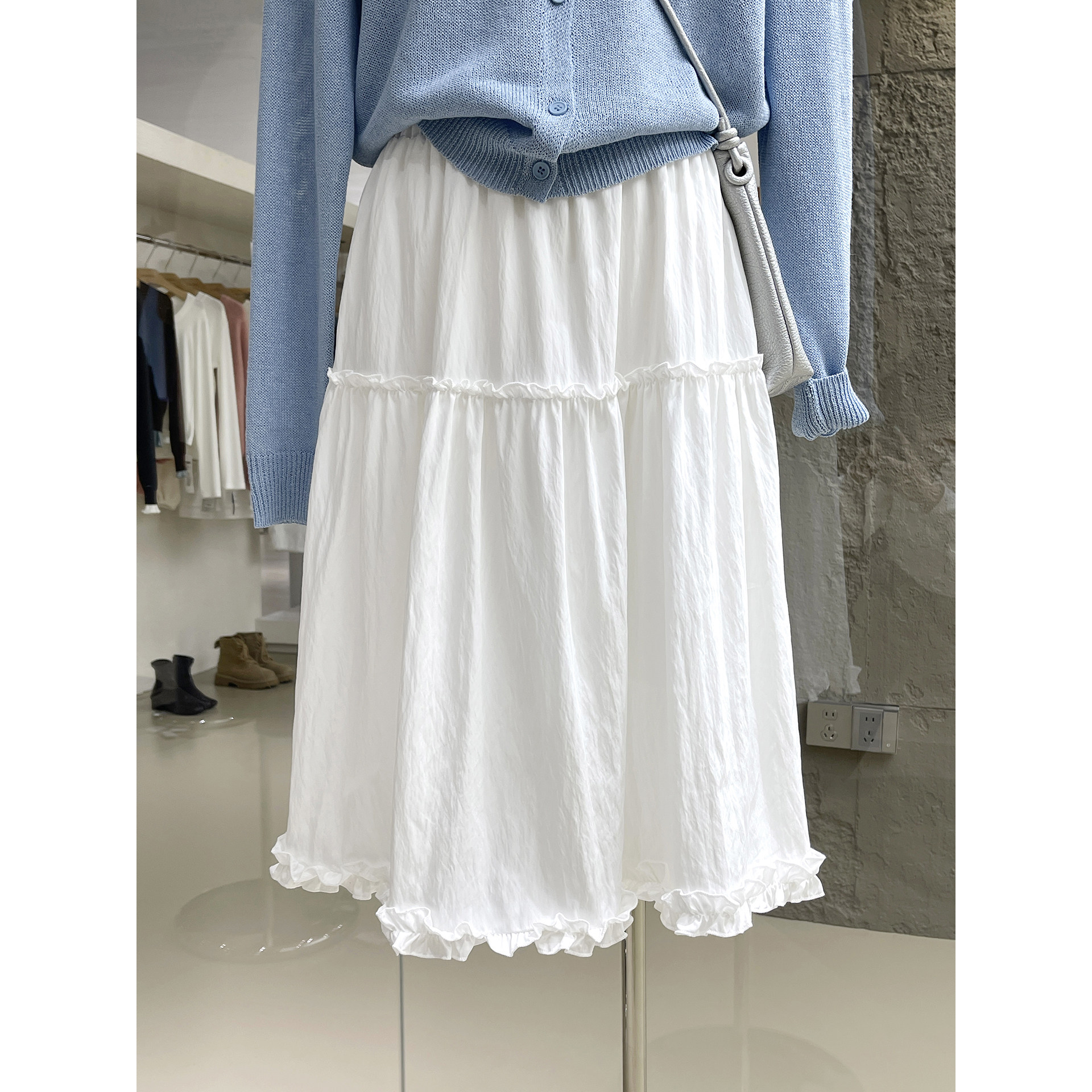 清纯甜美木耳边拼接A字半身裙2026新款宽松藏肉中裙春季流行穿搭