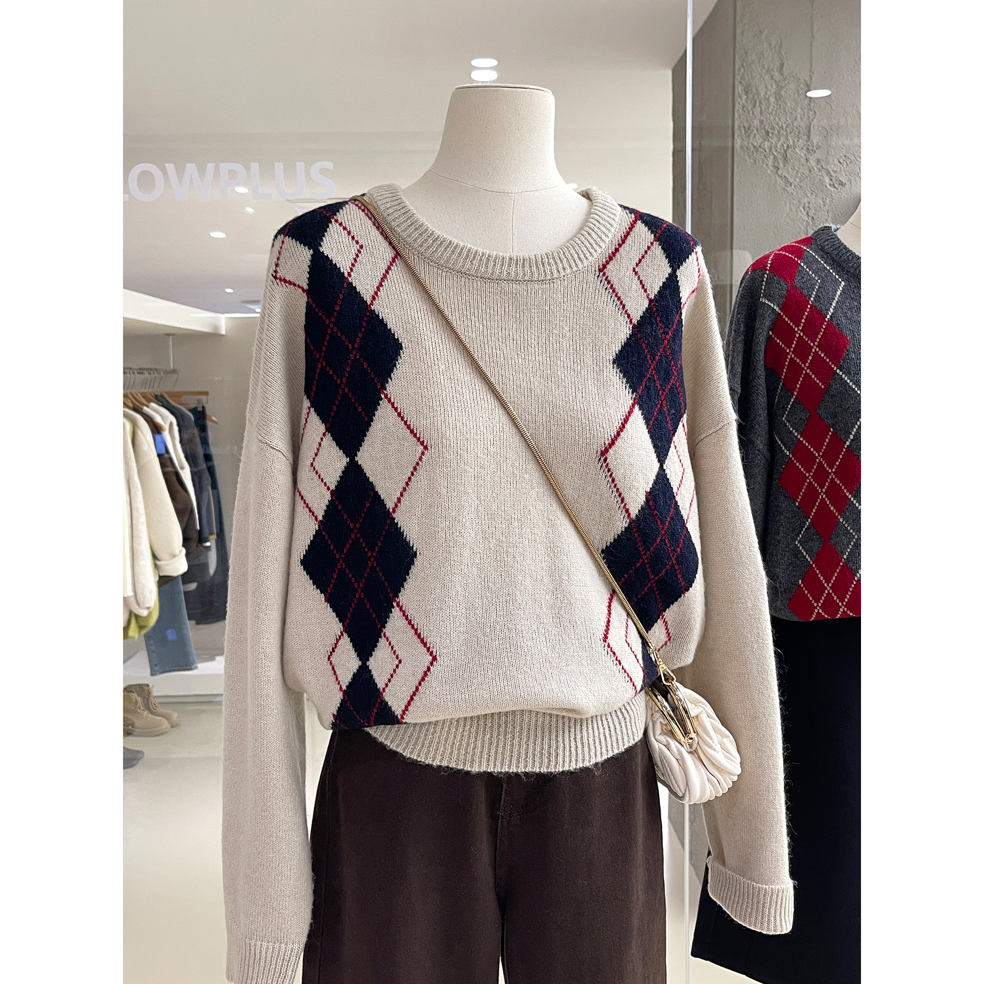 复古菱格提花撞色圆领套头毛衣