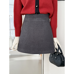 韩版精致简洁A字毛呢短裙平整有型防走光显瘦百搭半身裙新年穿搭