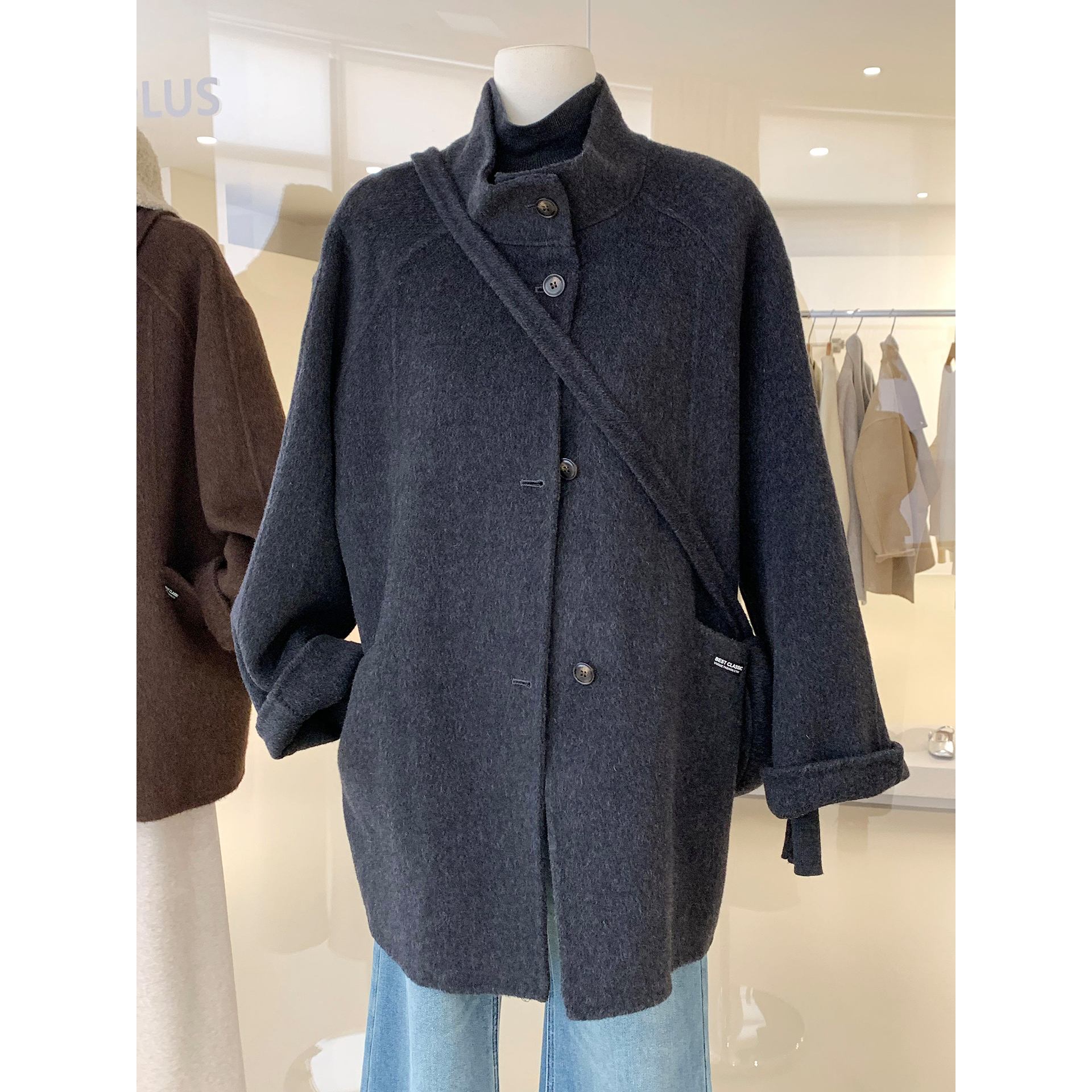 气质挂大衣！立领插肩袖羊毛外套