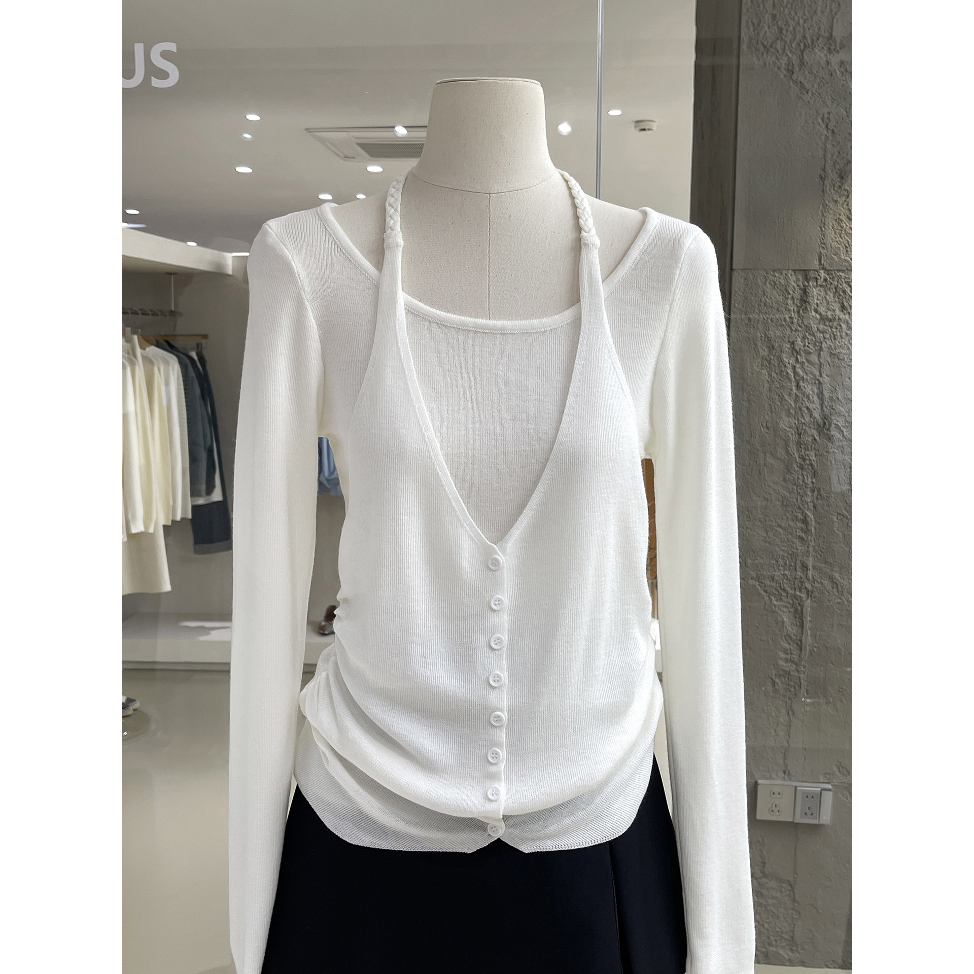 清纯甜美麻花挂脖假两件针织衫春款2026新款女装纯欲气质漂亮上衣