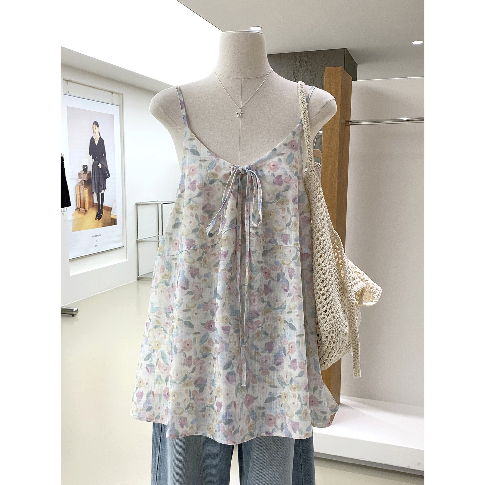 原野浪漫风粉杏碎花吊带上衣2026春夏新款洋气显瘦巨好看女人衫