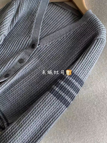 学院风V领针织开衫毛衣保暖外套