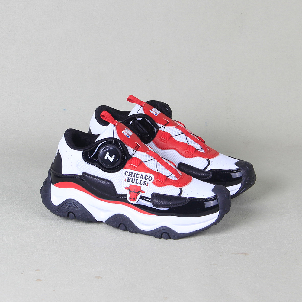 NB儿童防滑减震耐磨钢丝扣鞋带系统透气运动户外休闲鞋A