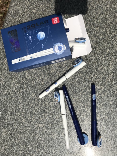 得力这个航天问苍穹走珠直液全针管中性笔0.5mm 1支