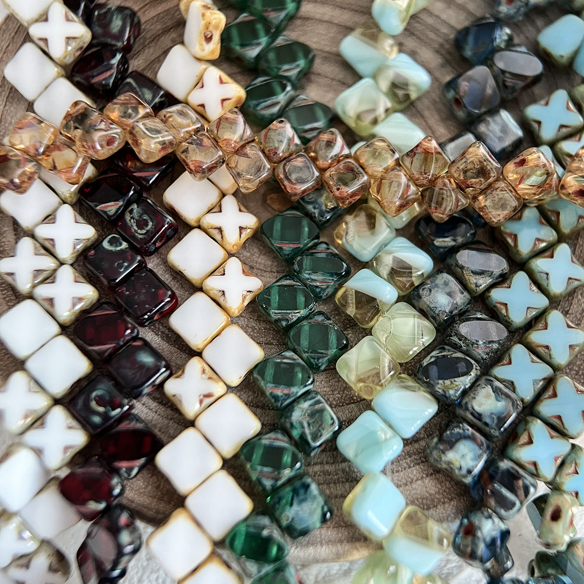 独家玻璃珠silky双孔菱形珠玻璃