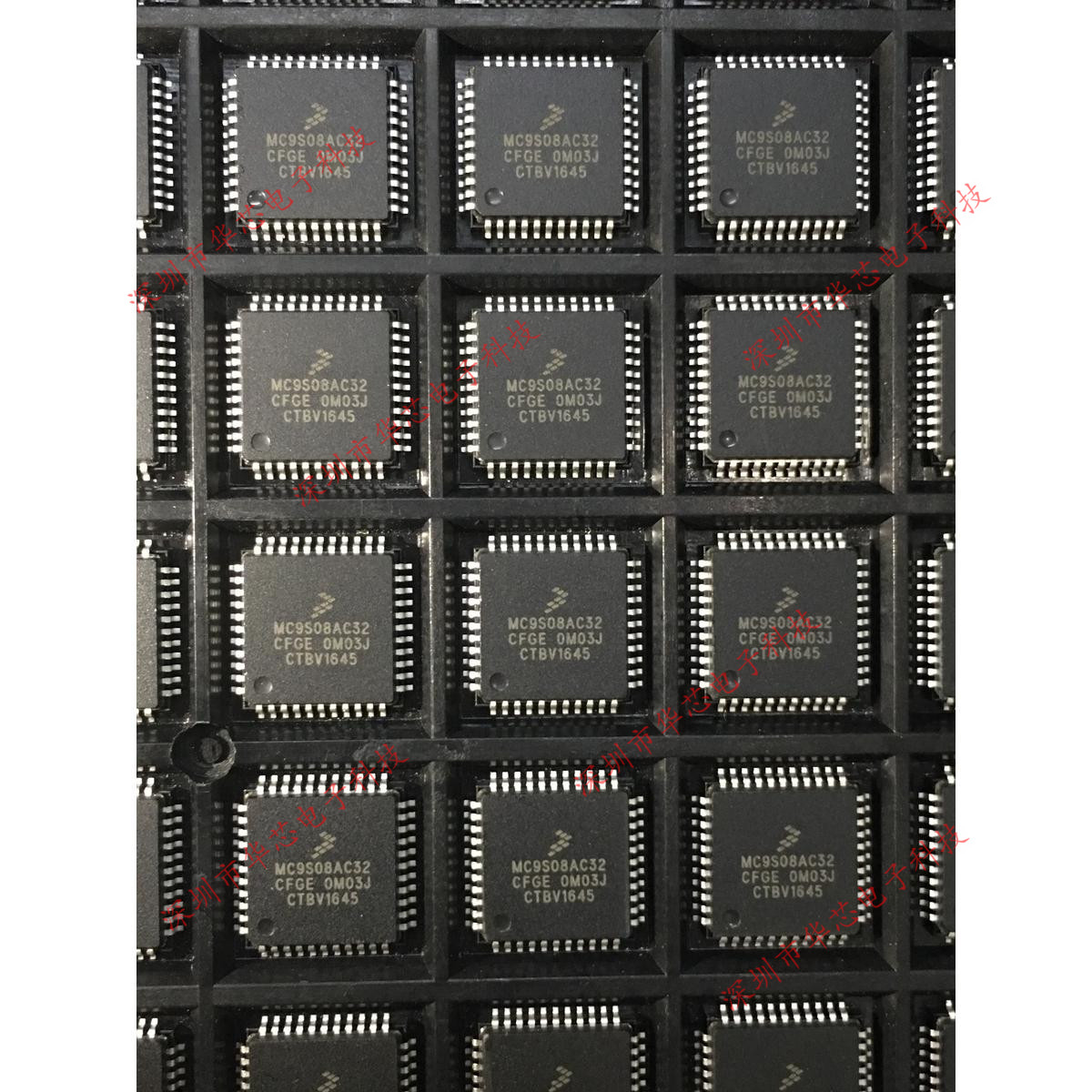 MC9S08AC32CFGE MC9S08AC32 QFP44 全新原装正品 质量保证