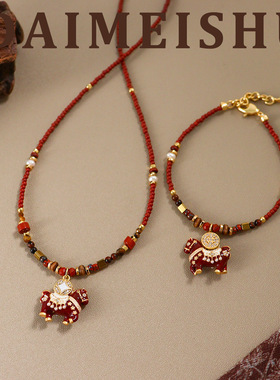 原创时尚精致红色滴油马上有钱花小马吊坠项链轻奢高级感锁骨链女