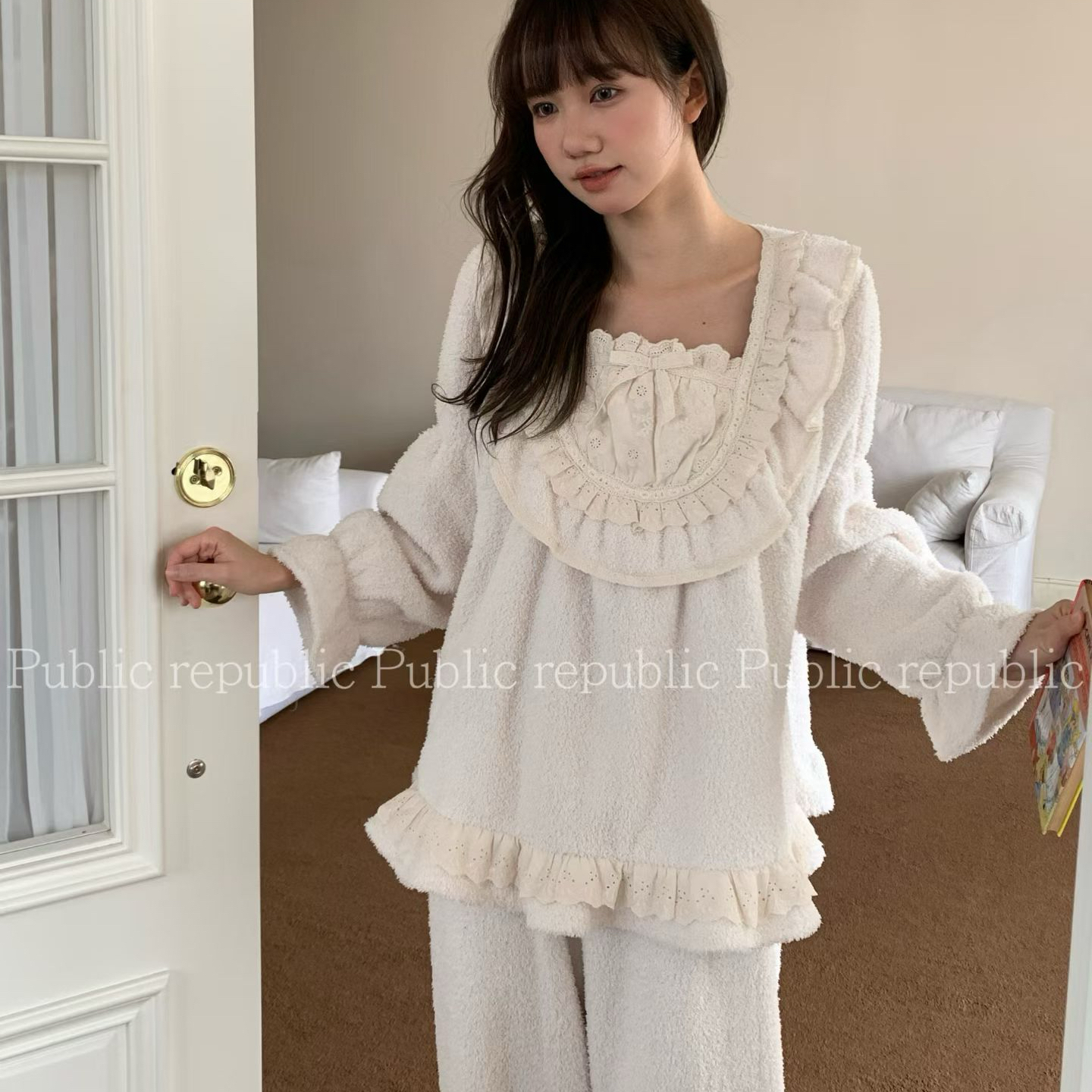 Public republic韩国冬季保暖加绒荔枝绒柔软法式宫廷风家居服女