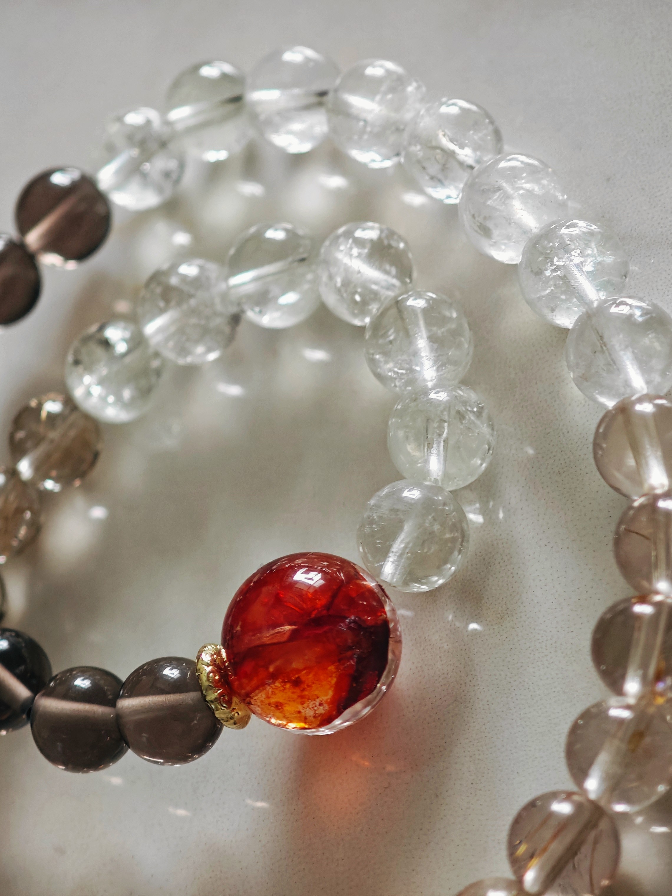 新品新年一点红天然水晶胶花搭配发晶渐变手串