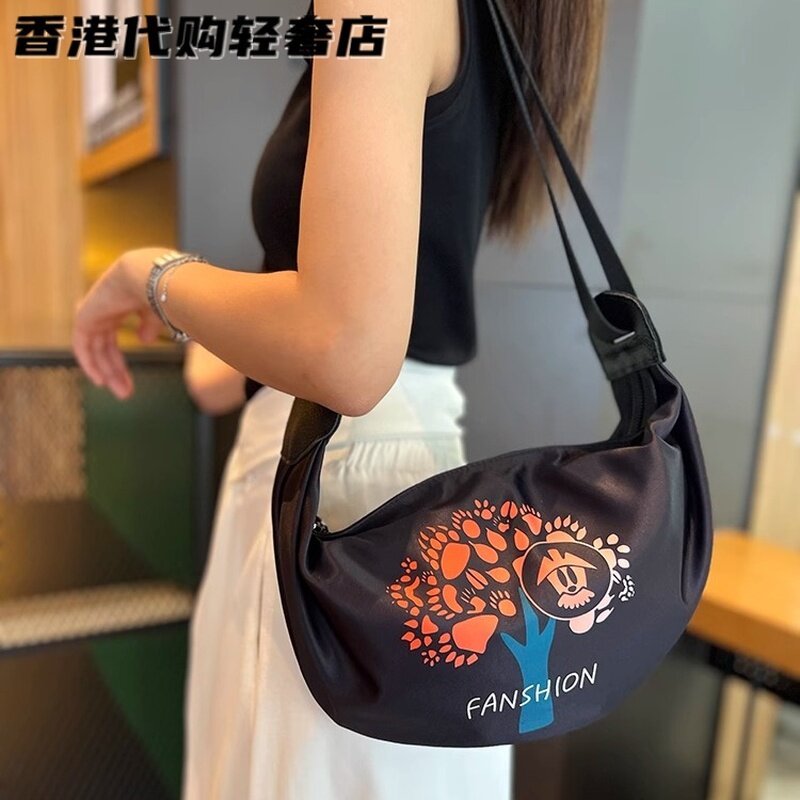 法国ZAMP印花轻便高级感单肩包时尚斜挎女新款防水百搭休闲饺子包