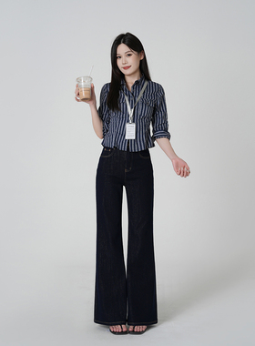 2025秋季新款四面弹中高腰微喇妹牛仔裤女