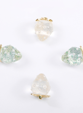 日本进口原创通透色草莓吊坠 ins爆款 树脂日系DIY手作饰品配件