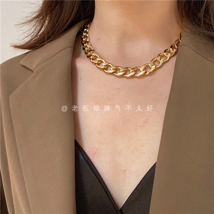 欧美街拍粗链条ins博主同款