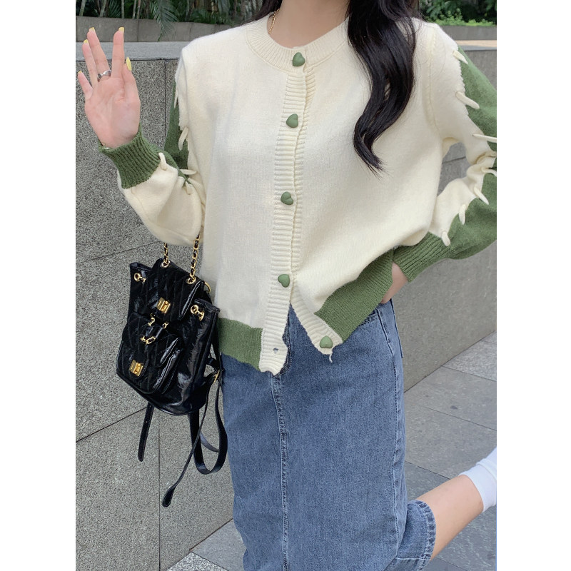 브랜드 정리 가을 겨울 한국어 버전 틈새 복고풍 세련된 사랑 버튼 서양식 컬러 블록 긴 소매 니트 카디건 여성용
