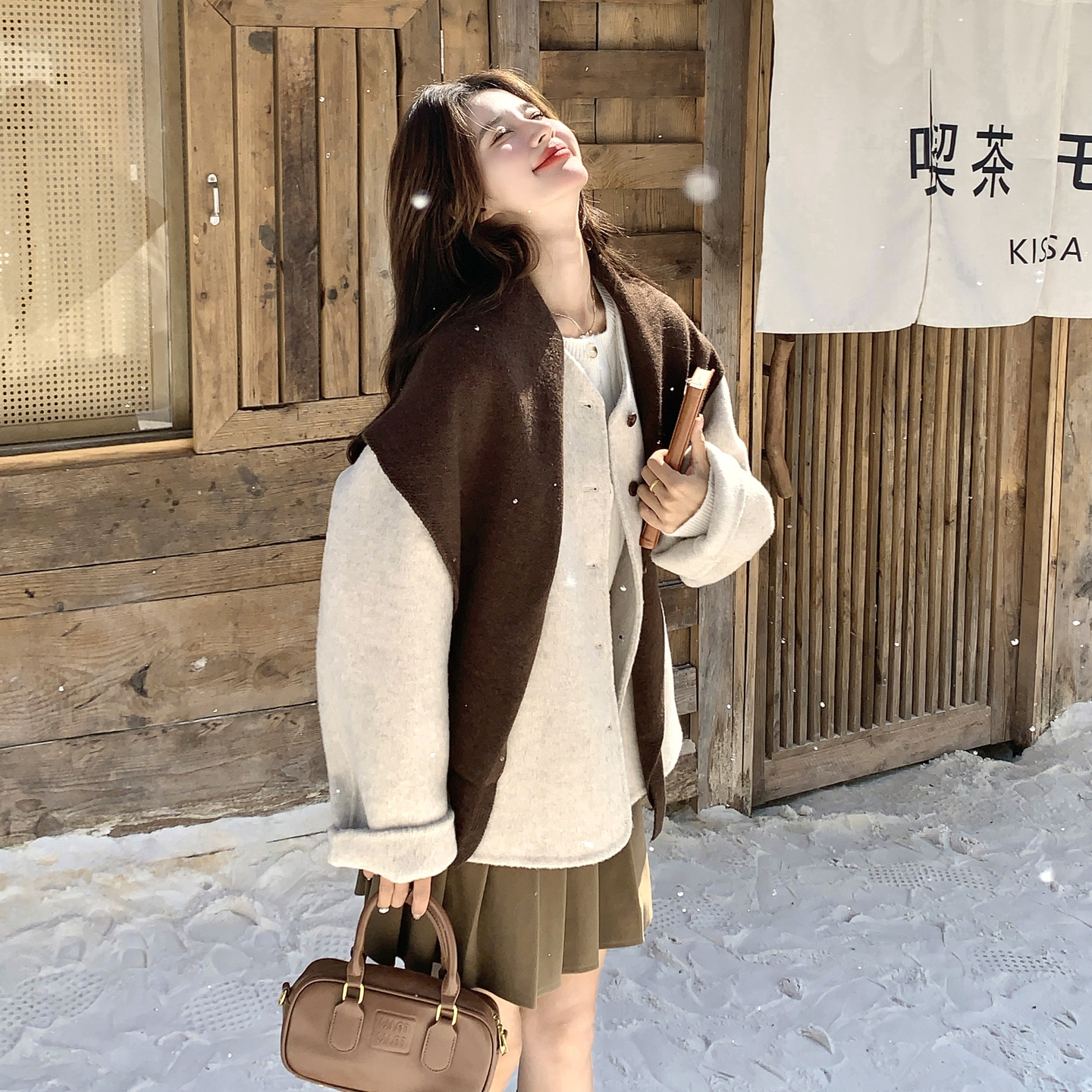 现货！披肩围巾款70绵羊毛米色双面毛呢大衣B260-5365-P275K388，女装毛呢外套，芭图娜