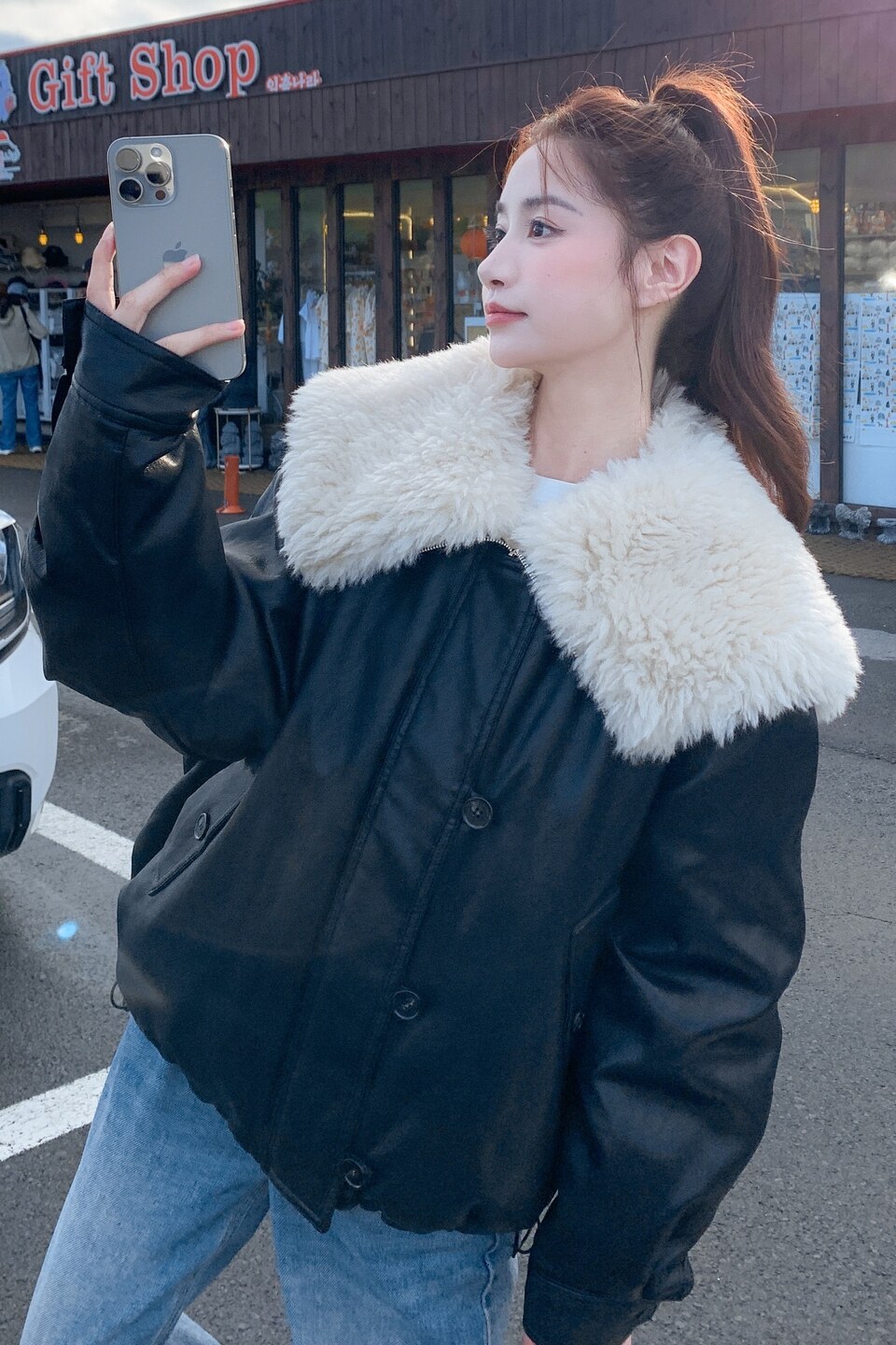 现货主推!数据好90绒黑色皮羽绒短外套B260-5316-P275K368,女装羽绒服,芭图娜