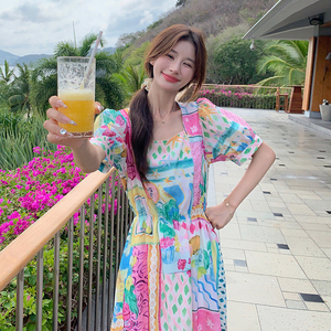多巴胺印花吊带裙女夏日穿搭2025新款防晒开衫度假风连衣裙图片