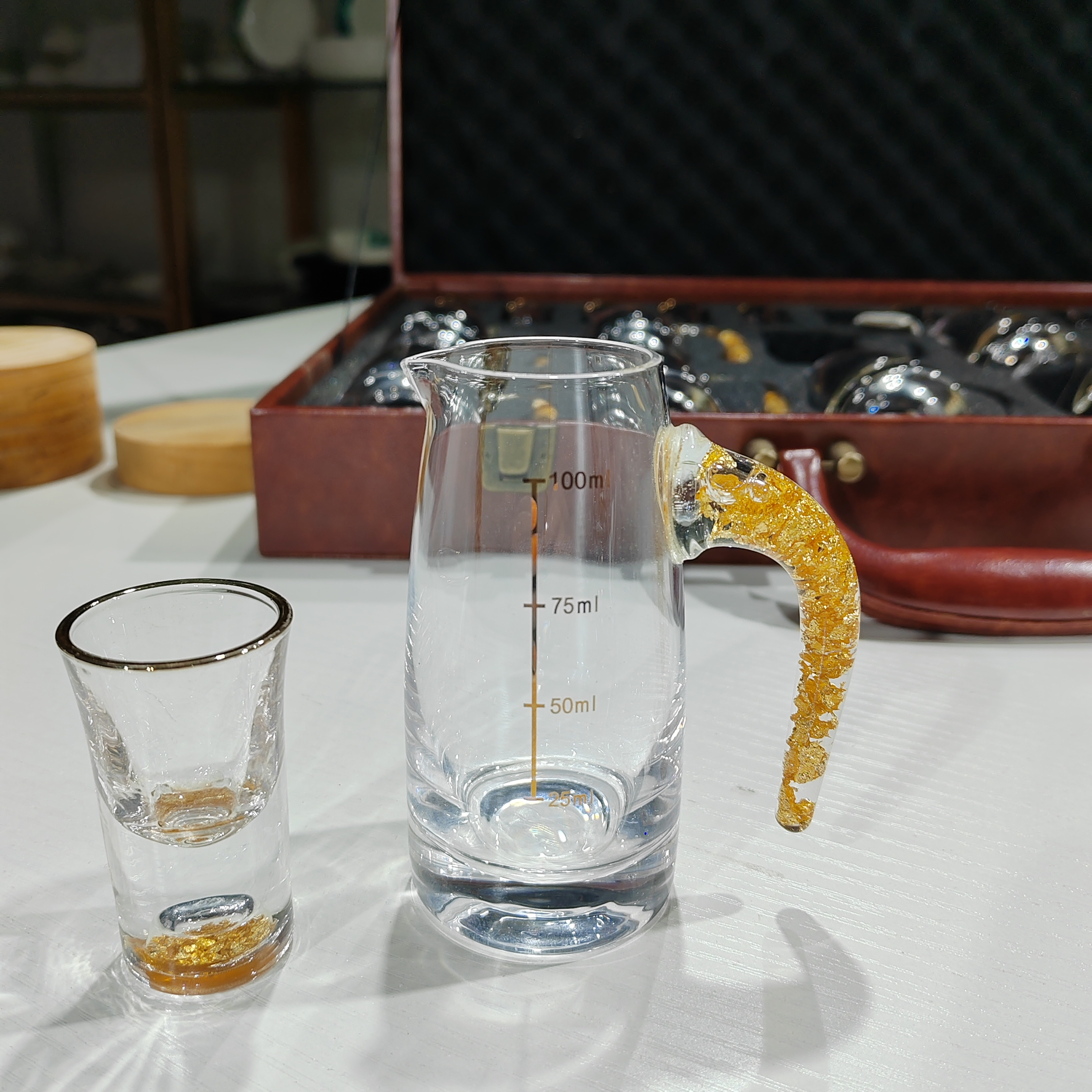 高档金箔白酒杯酒具套装水晶分酒器壶一口杯小酒盅烈酒杯