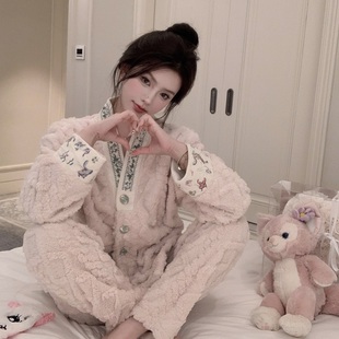 冬季 2025新款 加绒加厚高级感家居服 珊瑚绒睡衣女秋冬款 蝴蝶刺绣