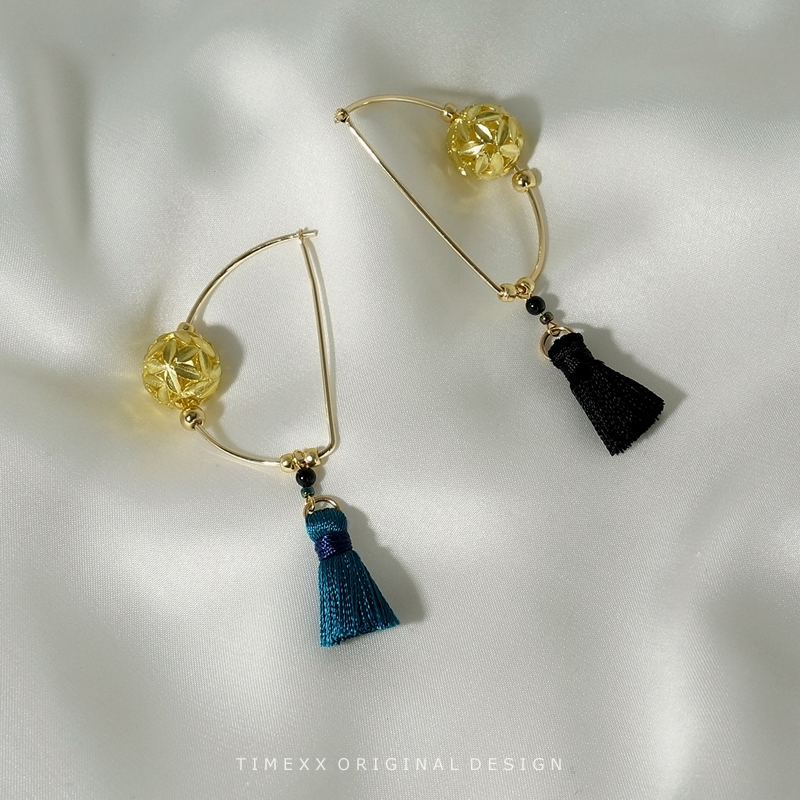 原创设计风包金流苏镂空雕花耳圈