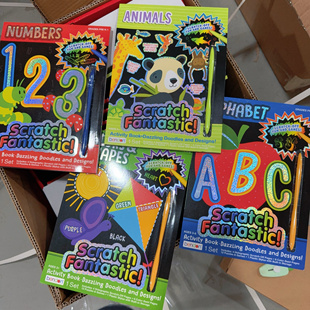 114 外贸出口儿童益智玩具刮刮画学习字母数字逻辑迷宫四本一套A1