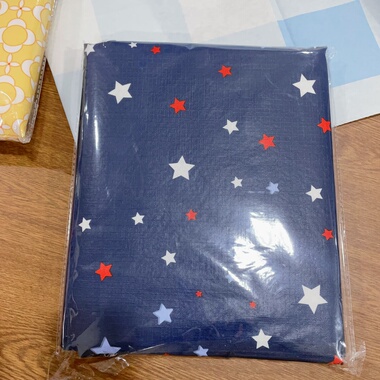 外贸桌布 防水 130*180cm 材质PE 蓝色五角星