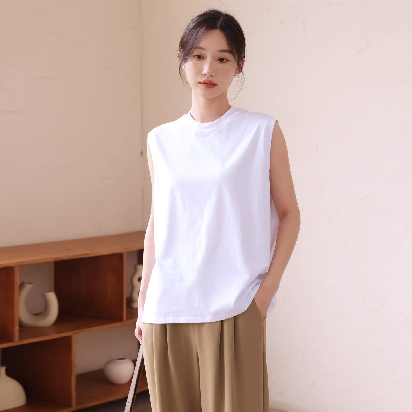 白色大码背心女纯棉半高领宽松内搭打底无袖t恤心机上衣坎肩砍袖