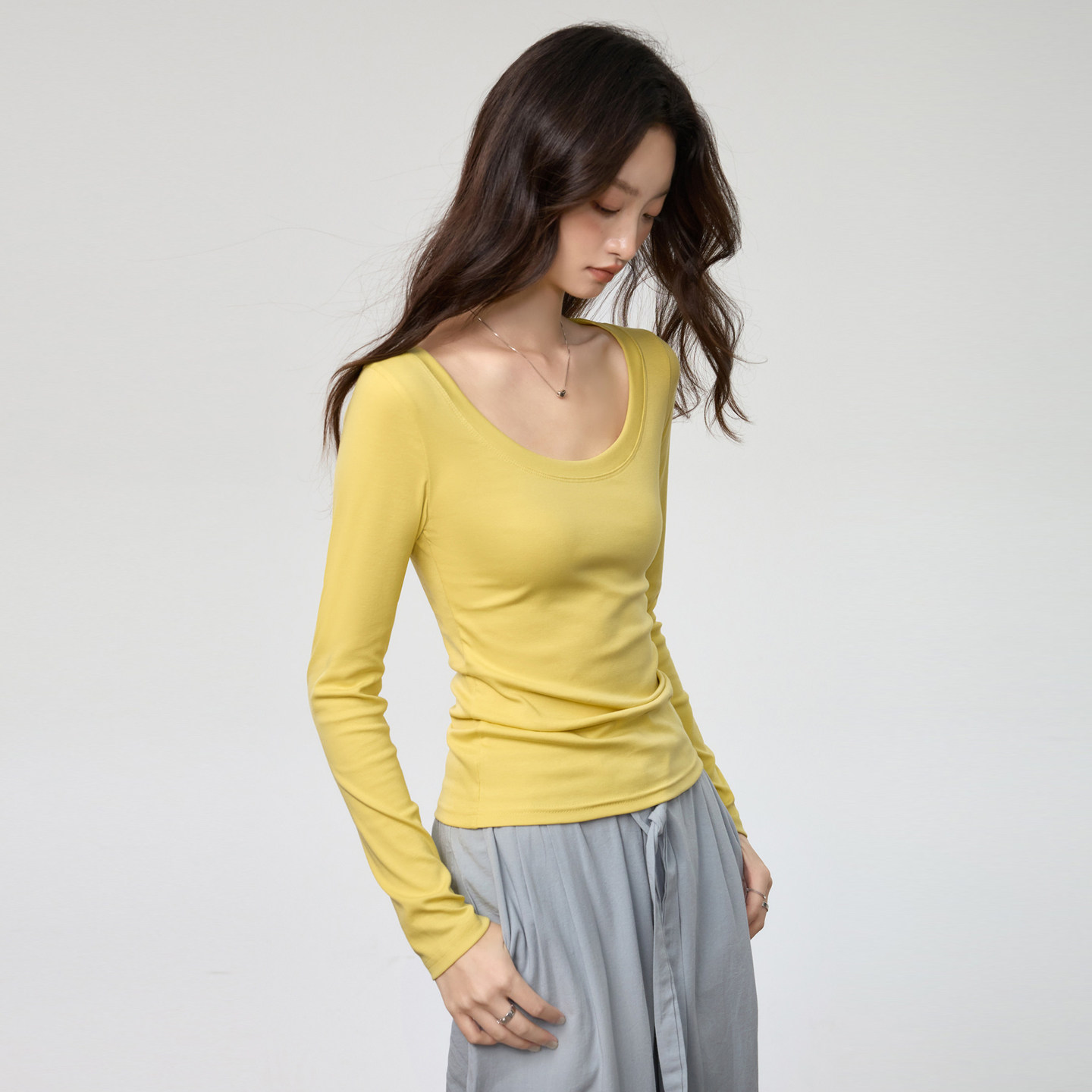 黄色瑜伽舞蹈服纯棉2026新款大u领口低胸修身长袖t恤女内搭打底衫,女装/女士精品,T恤,淘宝优惠券,粉丝福利购,淘宝优惠卷