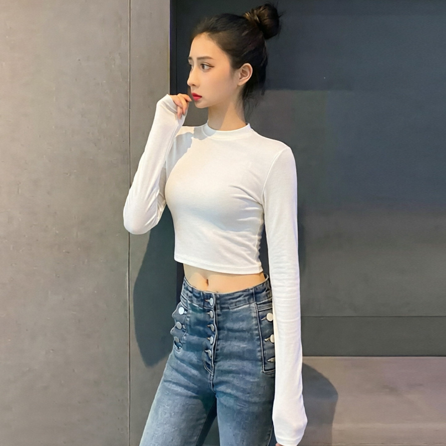 白色露腰长袖t恤纯棉打底衫瑜伽舞蹈服短款露脐半高领上衣女高腰
