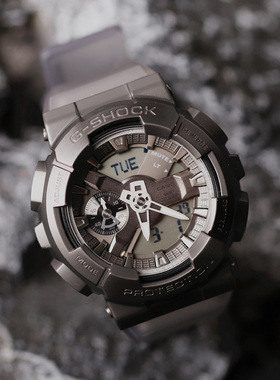 卡西欧小钢炮G-SHOCK金属运动防水电子手表男女灰色GM-110MF-1A