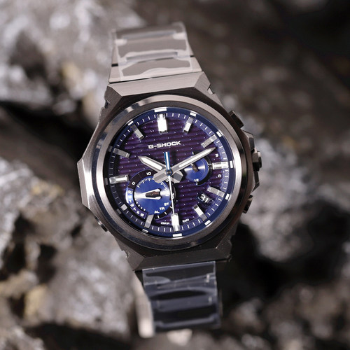 卡西欧G-SHOCK太阳能蓝牙手表