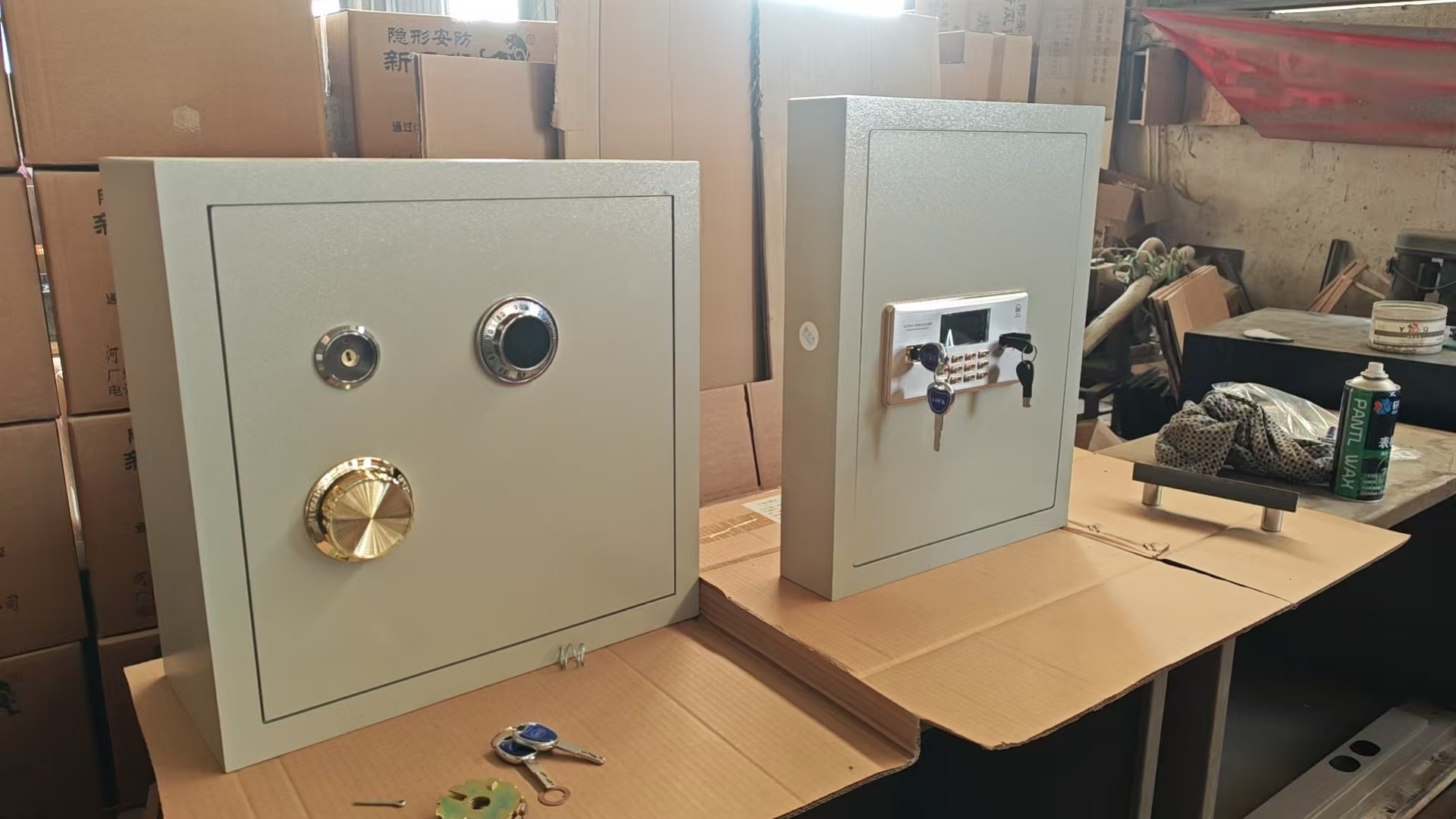 壁柜/嵌入墙壁式保险箱/隐藏式保险柜/超薄/定制机械密码指纹锁