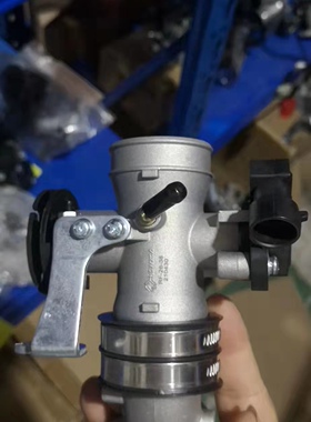 珠峰国四电喷110CC燃油助力车摩托车弯梁车节气门