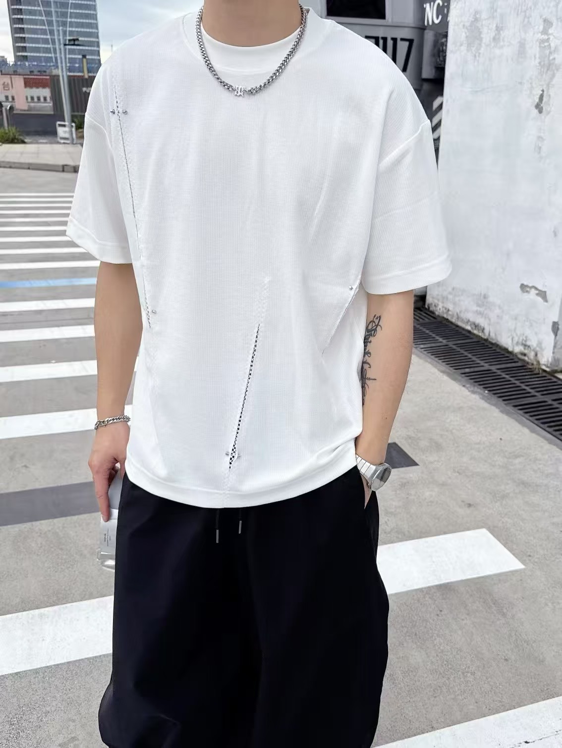 2026夏季新款解构镂空坑条设计感圆领短袖t恤男美式潮牌宽松体恤