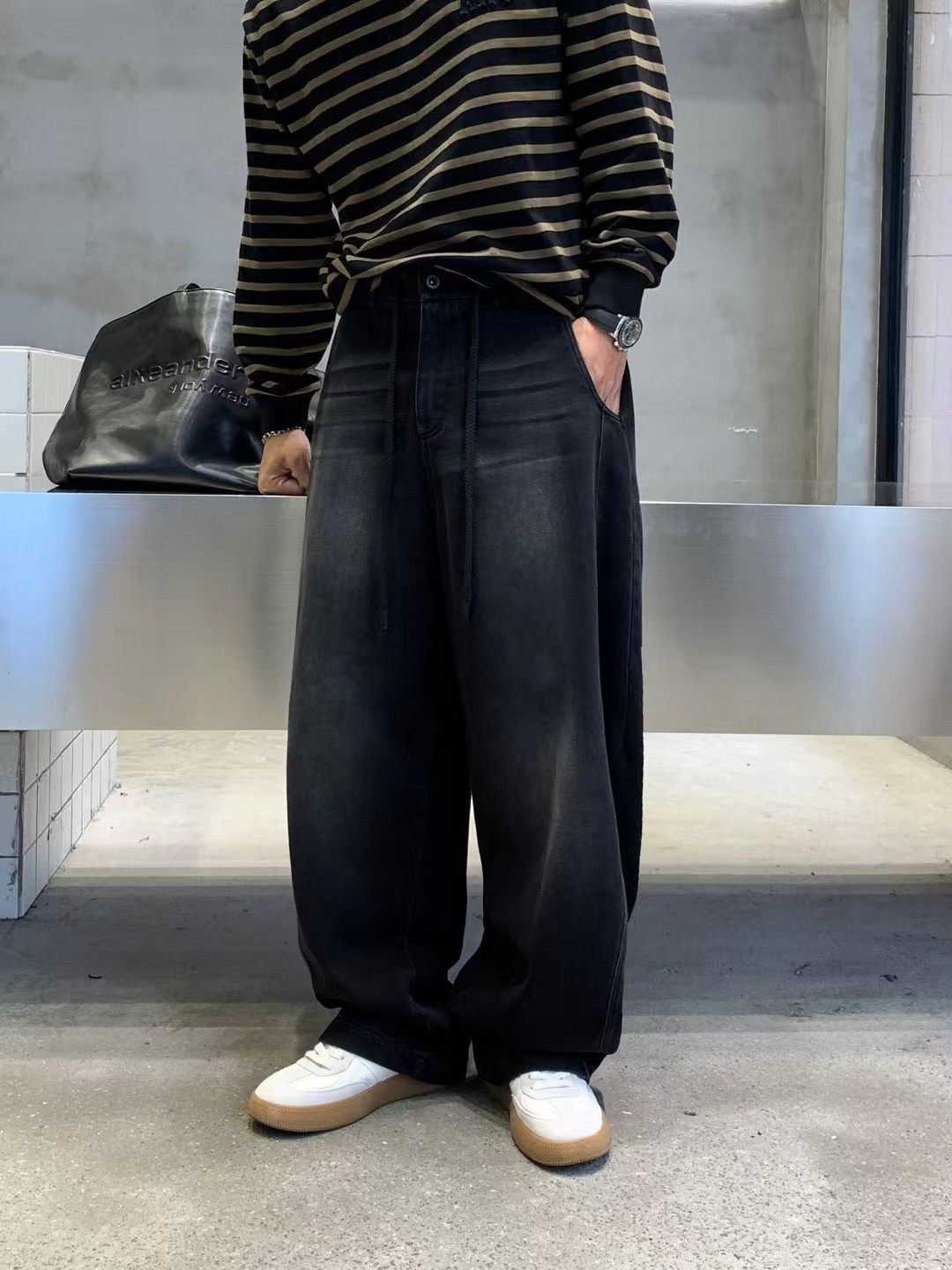 冬季加绒直筒牛仔裤男美式水洗做旧宽松青年帅气百搭阔腿弯刀裤潮