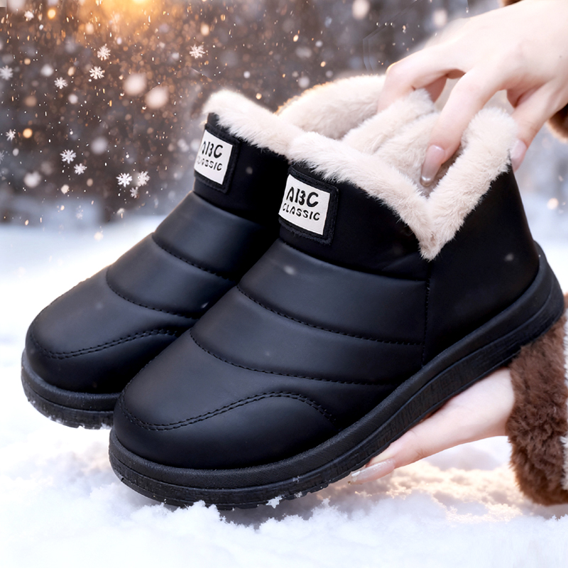 冬季加绒加厚雪地靴女棉鞋防滑皮面防水短靴加厚黑色保暖妈妈棉鞋