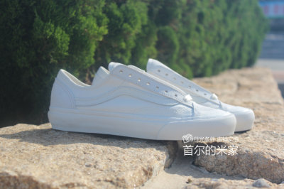 VANS男款36小白鞋系带休闲