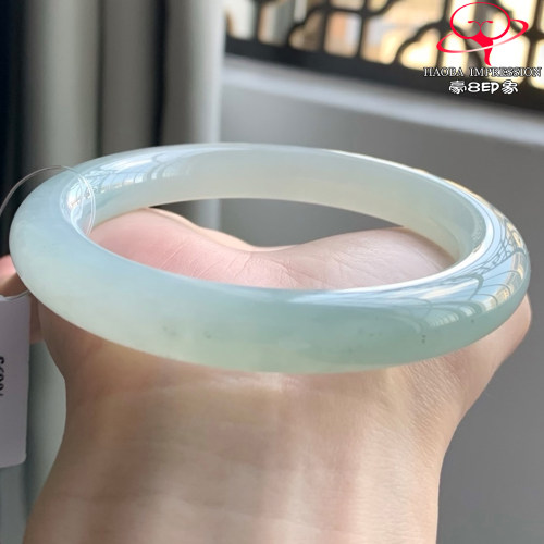 豪8印象W26600W244翡翠圆条手镯圈口57.5天然冰种晴水浅绿玉手镯