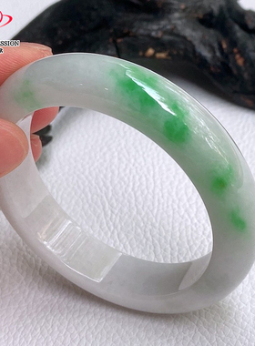 豪8印象L26118L145翡翠手镯圈口54.8mm天然冰糯种白底带阳绿玉镯