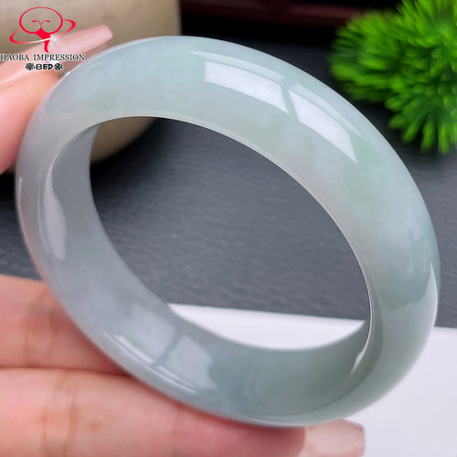 豪8印象X26360X1170翡翠手镯圈口54.9天然冰糯种晴底浅绿玉镯70g