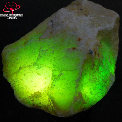 豪8印象Z26039G245打灯透绿起冰好种毛料玉石天然翡翠原石130.20g