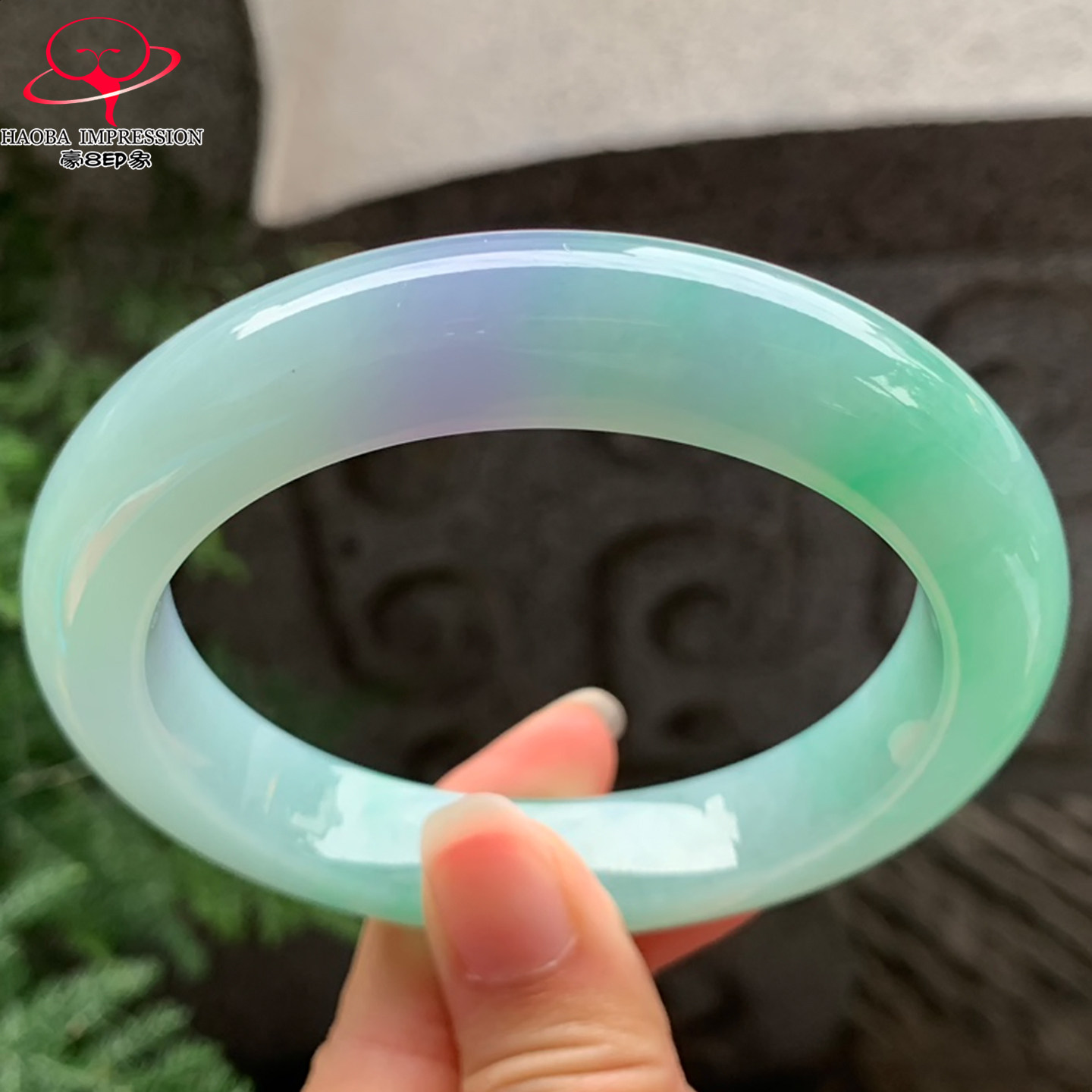 豪8印象V247翡翠手镯圈口60.8天然冰种春彩淡紫果阳绿玉石手镯