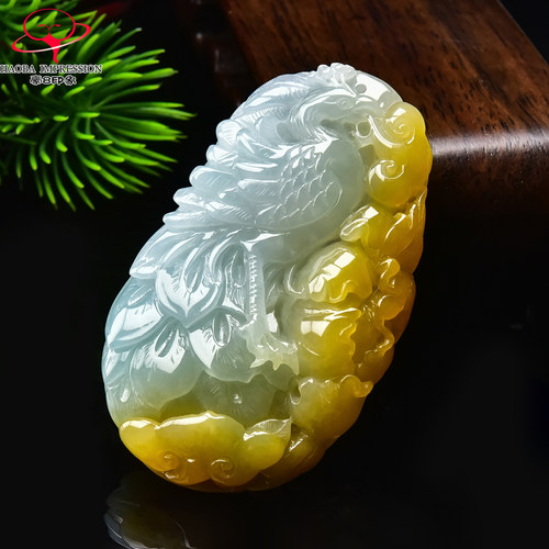 豪8印象手镯之家G26160G138翡翠孔雀开屏吊坠冰糯种淡绿黄翡挂件